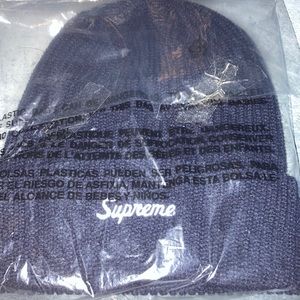 Supreme Loose Gauge Beanie (Navy)